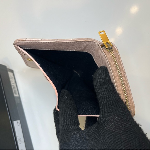 ❌SOLD❌🎀 SAINT LAURENT CASSANDRE MATELASSÉ COMPACT ZIP AROUND WALLET IN GRAIN DE - Picture 14 of 15